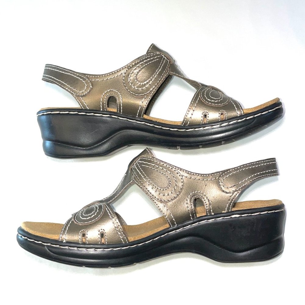 NWOT Clarks Collection Wedge Sandals Metallic Bronze Hook/Loop Backstrap US 10 - Picture 5 of 9